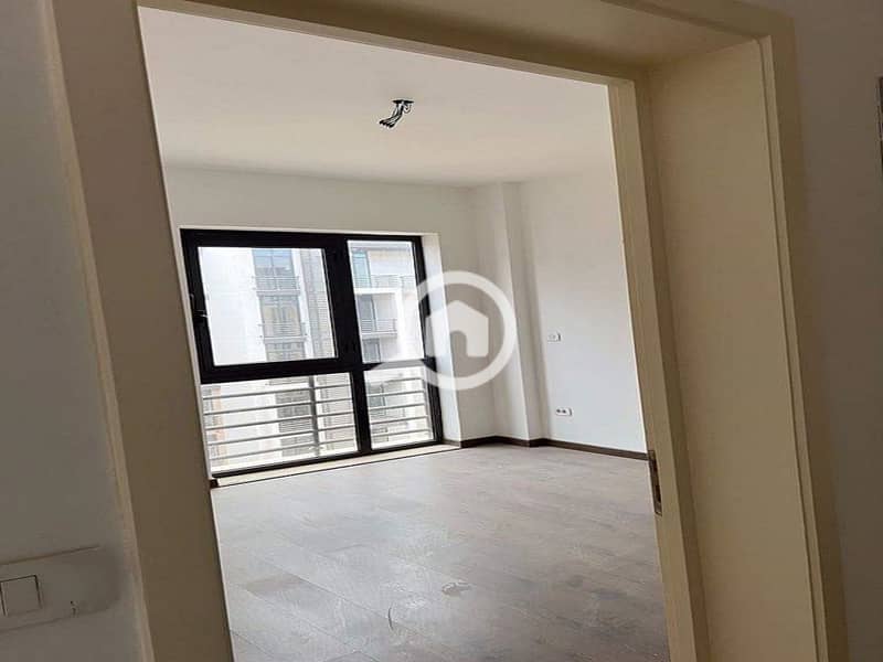 6 46f7f54e-b67c-4a0e-a425-42cfea794221 (1). jpg