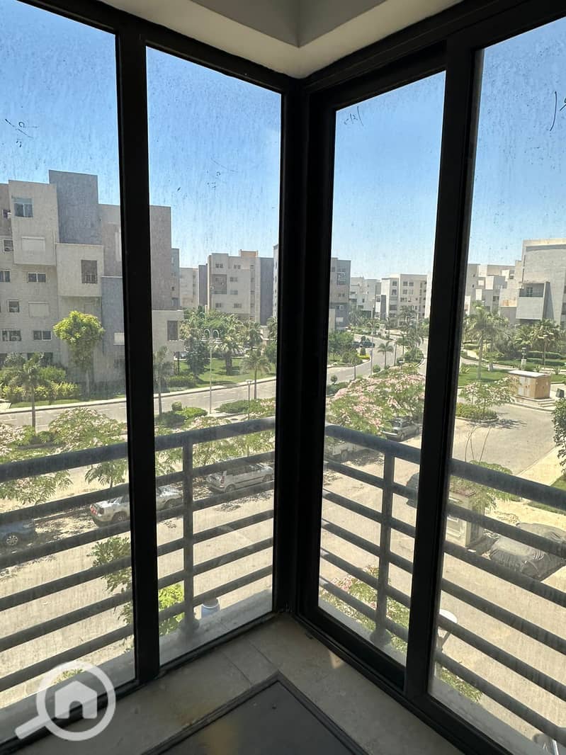 9 ea3ab232-6319-48f8-866c-b56f4c39a990. jpg