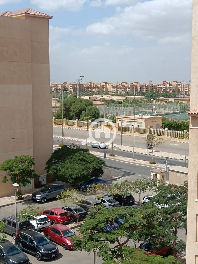 4 8d3dfc7f-795c-4323-b58c-73c6c070a9a4. jpg