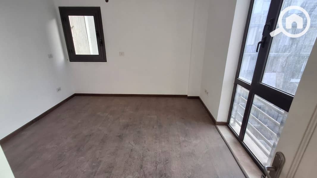 9 c8ff87fa-0d00-4a6c-b305-2ef2d6e5872d. jpg