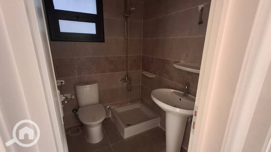 10 cca8b9cf-cad3-424f-853b-7440f337e807. jpg