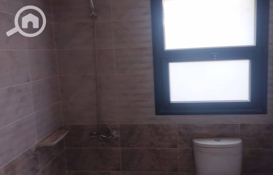 10 960f7e72-832c-44ab-87e8-7c88ff7aa496. jpg