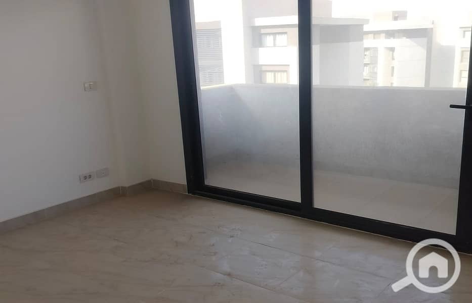 12 e302f992-7170-46ba-bb70-3d589a7691f9. jpg