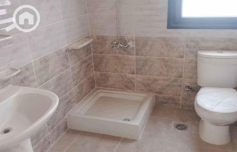 15 485f0210-bcbe-4a47-a01c-de0ded65020a. jpg