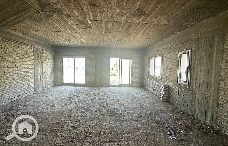 10 4386cc35-6b69-4fa7-8f4d-03feaf14f4ff. jpg