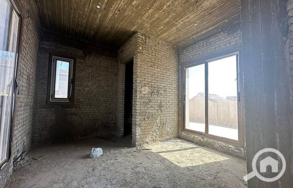 16 f2837e4a-cd3f-4ec8-8422-6895c21badb0. jpg