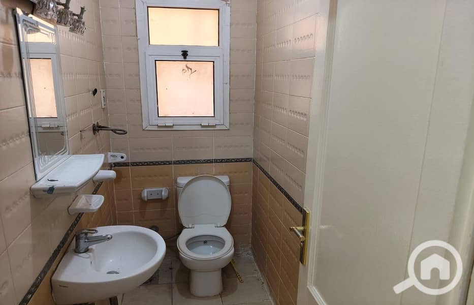 12 8828ce2c-133e-4cb0-86bf-80fb90d82b5a. jpg