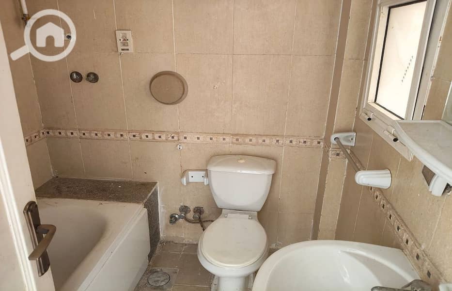 14 a7e2d233-4e2c-4f47-b884-074c091ae085. jpg