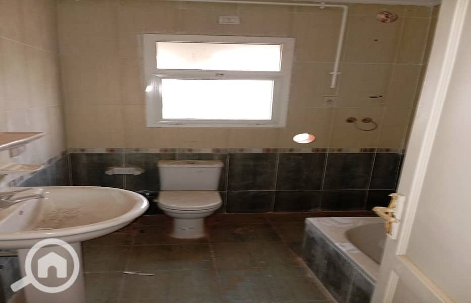 12 94227981-915c-4500-818e-f787e9087f97. jpg