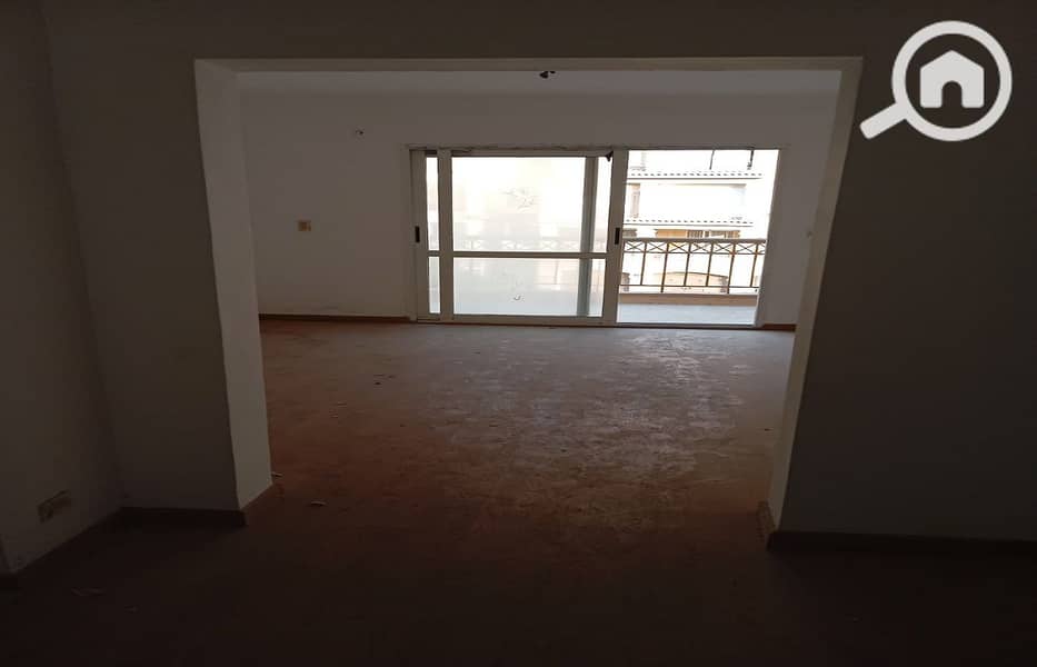 15 e99b9a24-2e01-4d86-a10e-1b3e1761375f. jpg