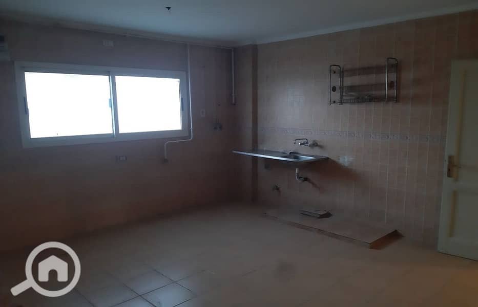 13 eb23fe4f-f809-4cb8-989e-aa37fdab9a68. jpg