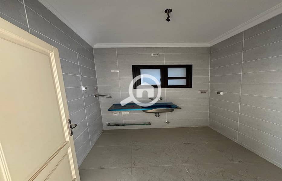 7 33f40037-c51b-460b-b0be-4e1321f7f457. jpg