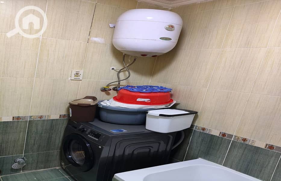 12 6e3ee872-cee9-429c-9e12-42ffe4dd147e. jpg