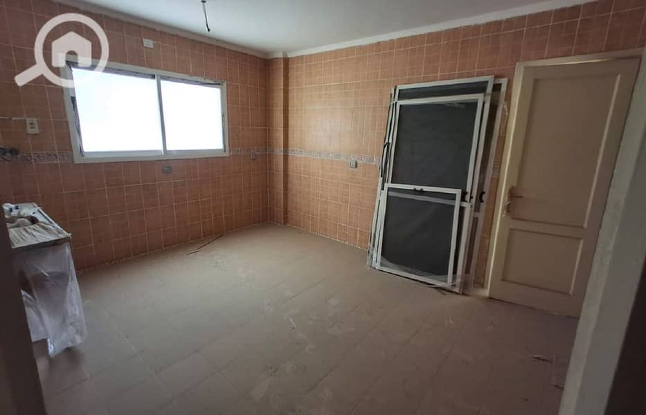 37 abc919e1-bcdd-4da8-9840-644b1d2eeb21. jpg