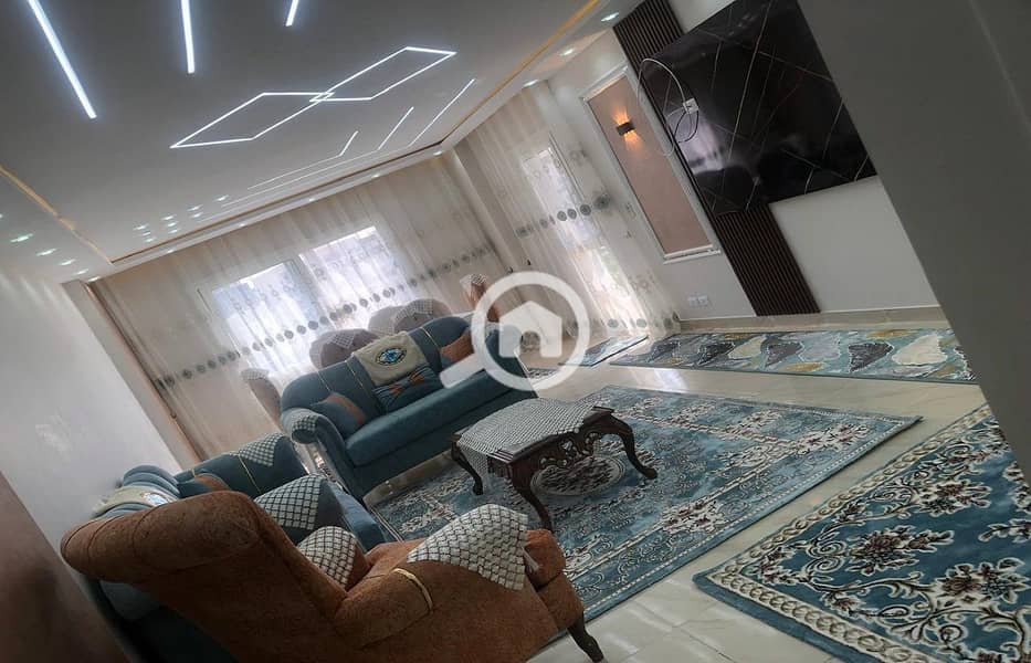 2 7a7da0f2-5b79-4ced-a955-575806e2e4f9. jpg