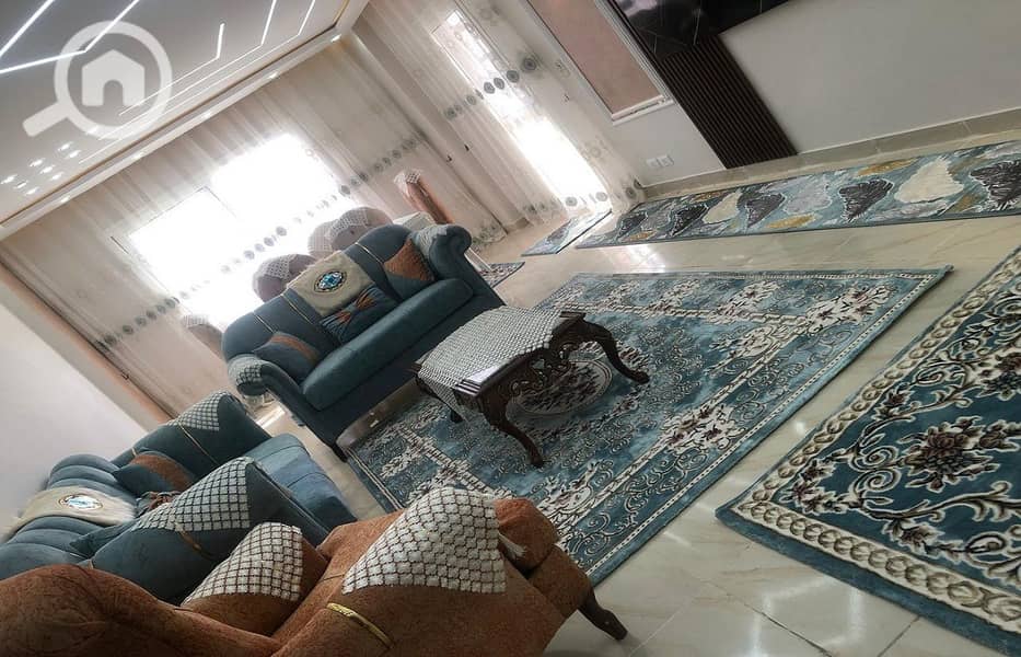 4 74b2db1e-31f3-43d6-8757-79cf4e146696. jpg