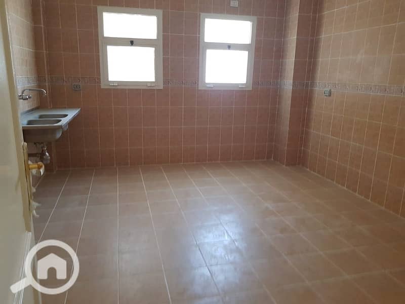 6 6a6f536f-795e-41b2-b2a3-8741c9a2e1b0. jpg