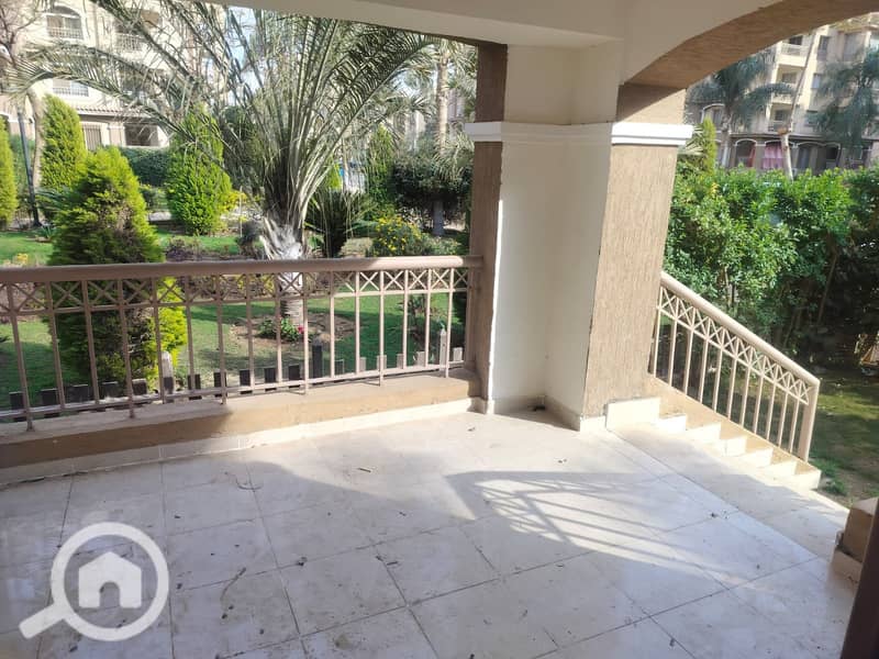 4 c8e9e4f7-6271-42db-aa91-f1270ac1e08a. jpg