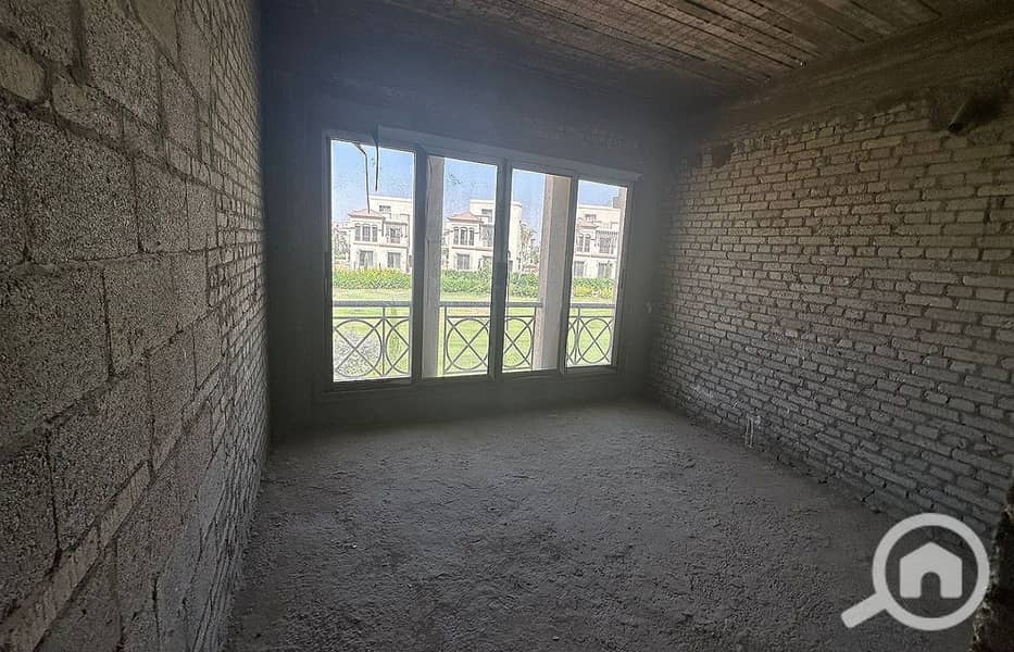 15 fcdc06c9-ef25-4adf-b6a8-57de73439647. jpg