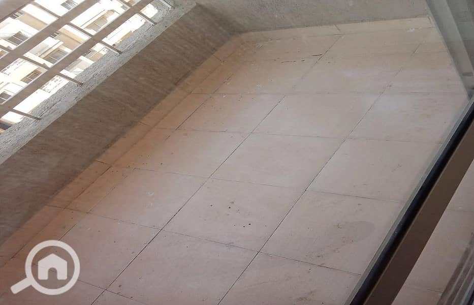 8 f8991af0-e8f0-4fa0-85e1-a43e49dd2b6e. jpg