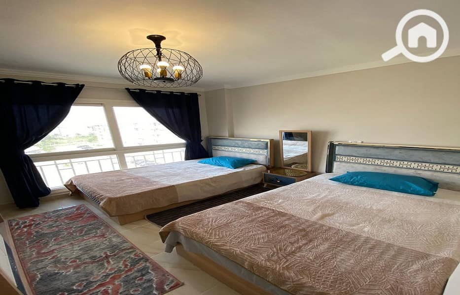 2 b93dc240-004b-4e5e-8fdc-c76816e66072. jpg