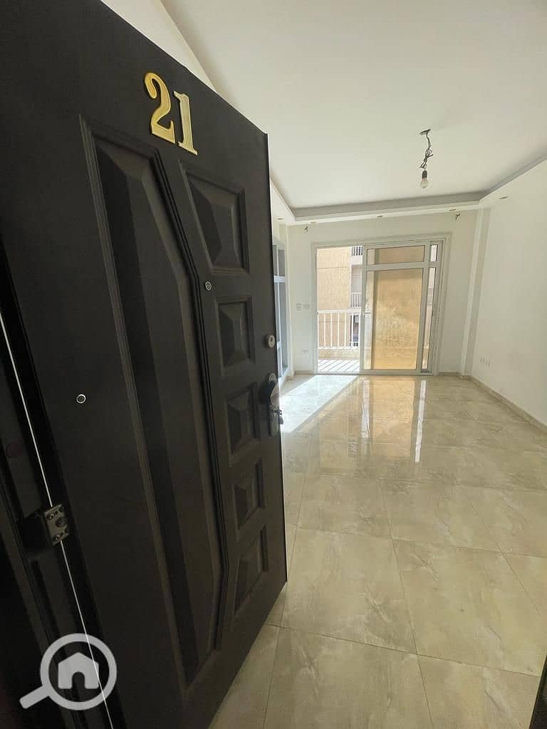 12 c4c81ec1-cfc9-4064-9246-a498b5b578de. jpg