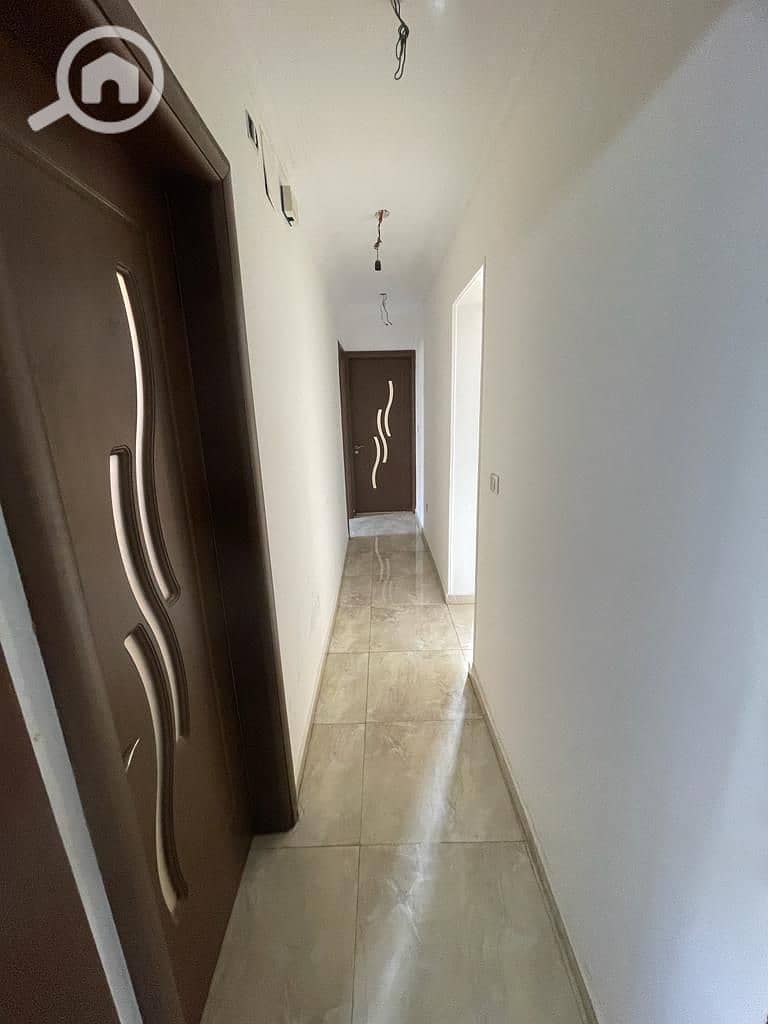 16 d75f5fd5-c9b8-48a6-b1fa-8028495b1127. jpg