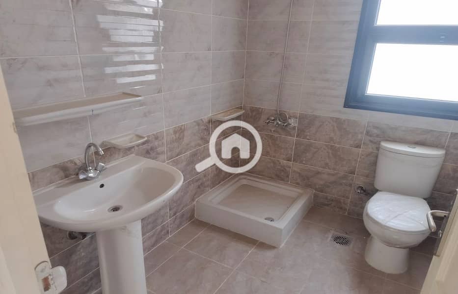 13 b2292637-ba25-4723-ac68-0943a07aaba9. jpg