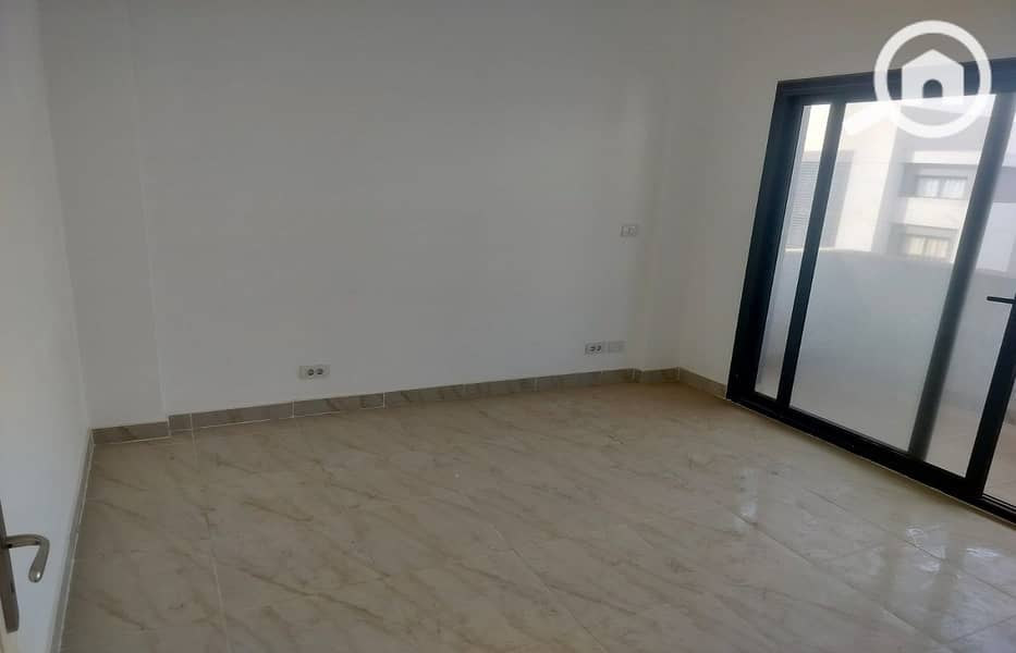 14 d4594709-c039-4377-8587-c8c29d2e415e. jpg