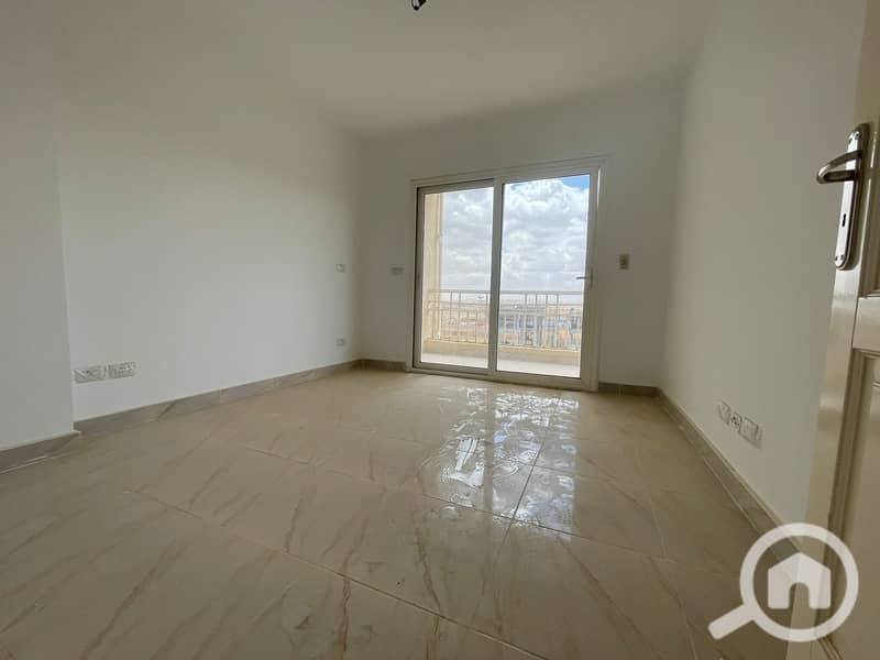 2 6d9ef8f6-8ca5-48ce-a5bf-62f95ff10aba. jpg