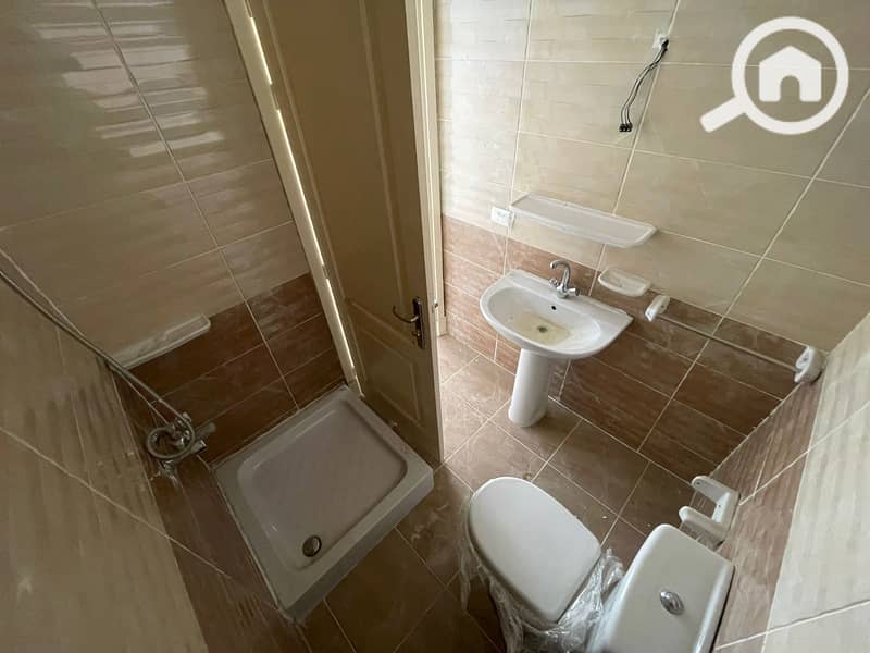 3 a7911e59-f88c-4410-b1bc-22c3fd34f032. jpg