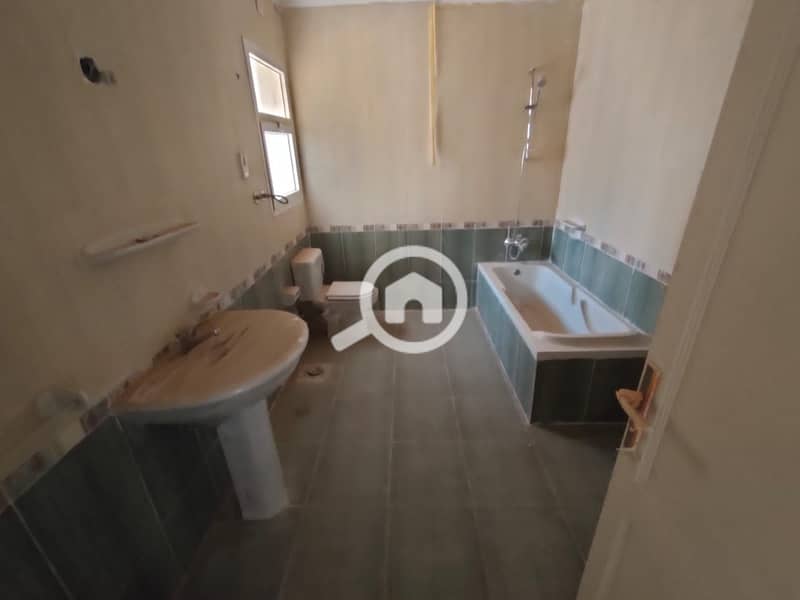 11 caebf22b-3ca9-4b22-8031-5fbb8dc65d8c. jpg