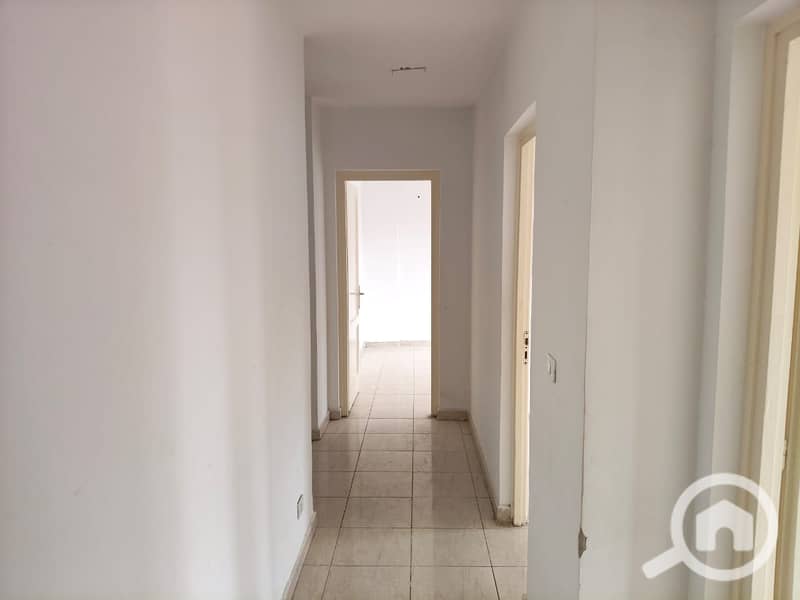 8 8e1cf341-2a16-4f1f-9c50-40aceac56418. jpg