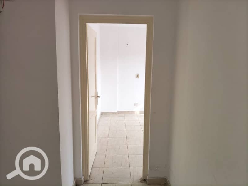 12 079891a5-5d65-4e3d-b1c3-8fcb0ffb4672. jpg