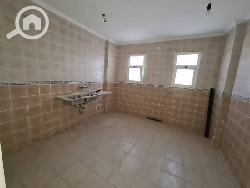 10 61496a3f-80b8-4c3b-ba80-adf3083a43dc. jpg