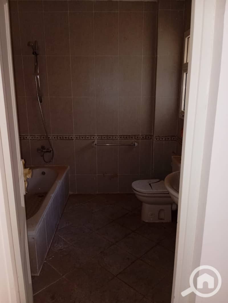 4 5d3715c0-2995-4903-8c42-ddaa56bfb991. jpg