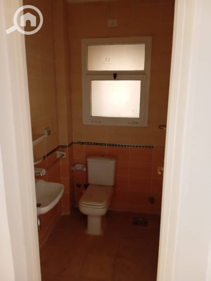 12 ab891d09-6539-498e-95a3-2095c8dfe72c. jpg