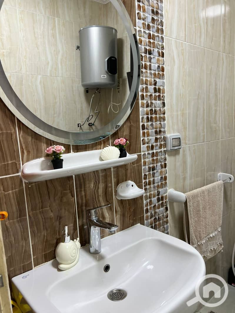 13 ce1151f5-2eea-4fa7-8c60-a8f0f5931975. jpg