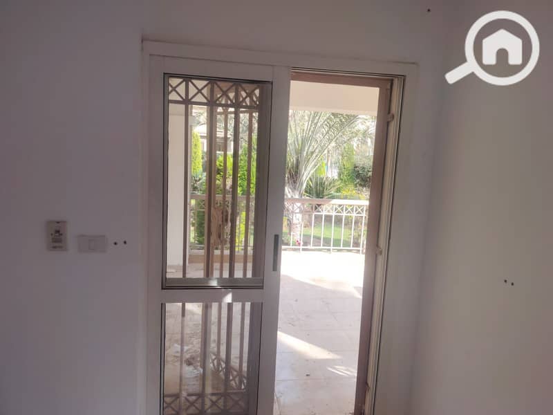 7 4847aade-1ffd-48cd-a392-f192670e72d0. jpg