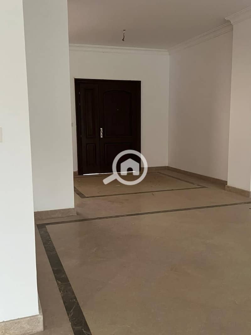 10 6325129b-d669-47a1-a5a1-7470f3944ccb. jpg