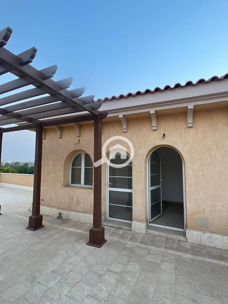 12 cfe60f15-357f-450d-ae43-c022f3de8e24. jpg