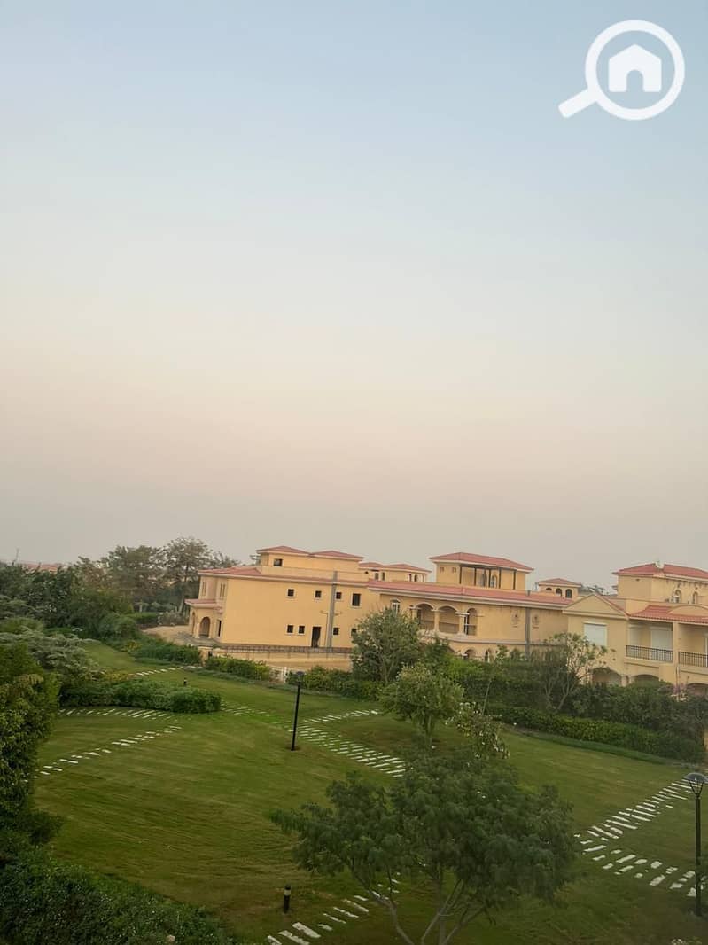 13 d71c0397-1251-4f80-8e0b-621a3204b1de. jpg