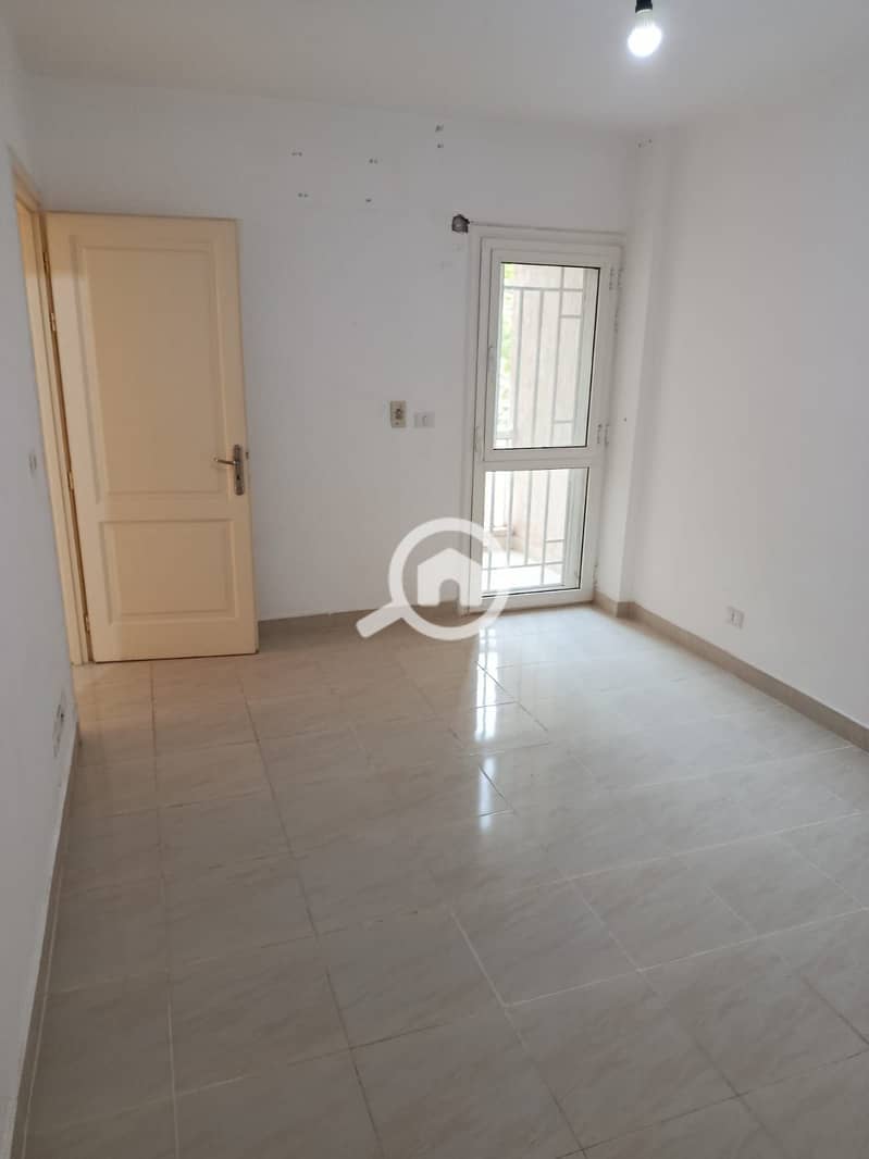 11 62817fac-a8b3-40c0-8b02-1d0fa6d564de. jpg