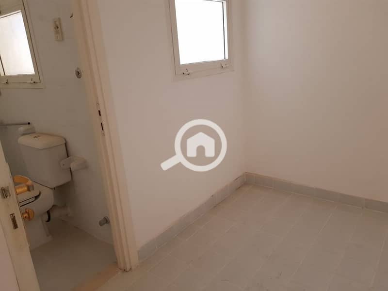 12 e5c06223-8088-4d24-ba2e-d2425e134754. jpg