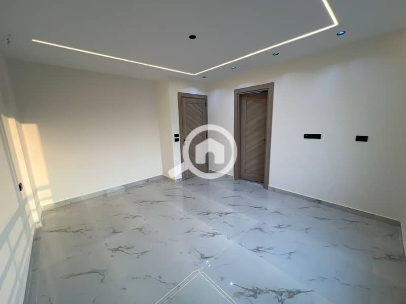 2 5ad0e5c1-bbaa-491e-947f-e5e3a3028559. jpg