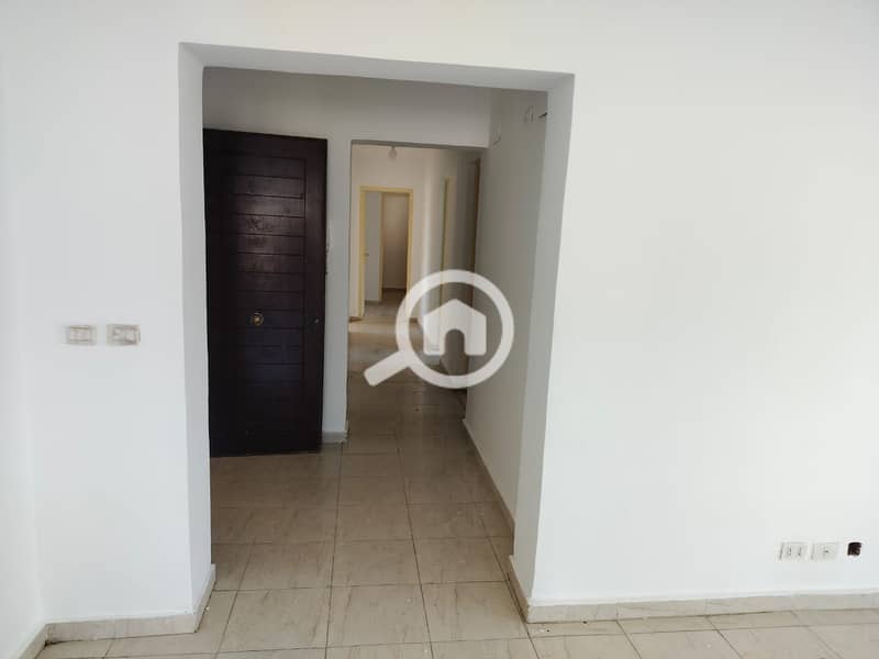 11 fde8bb8f-5853-43ae-8c72-99a0ac539870. jpg