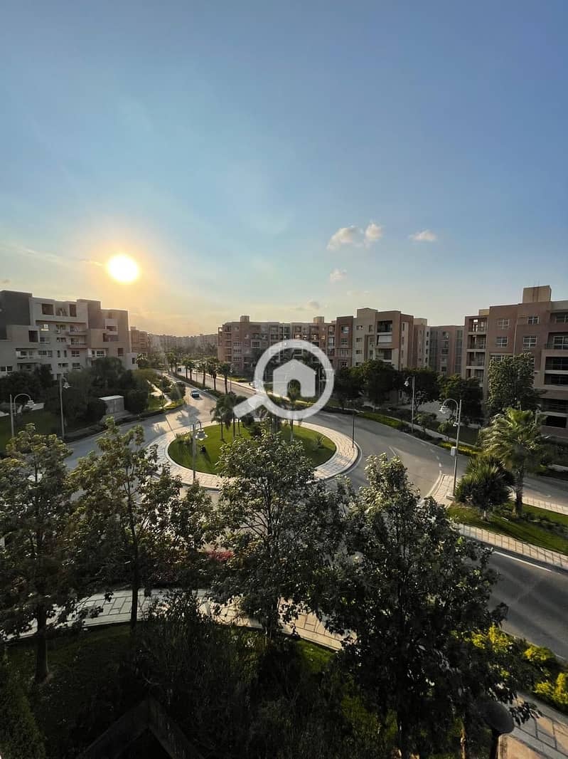 10 5ed86c57-3b76-471c-b715-47bf4b5d24ba. jpg