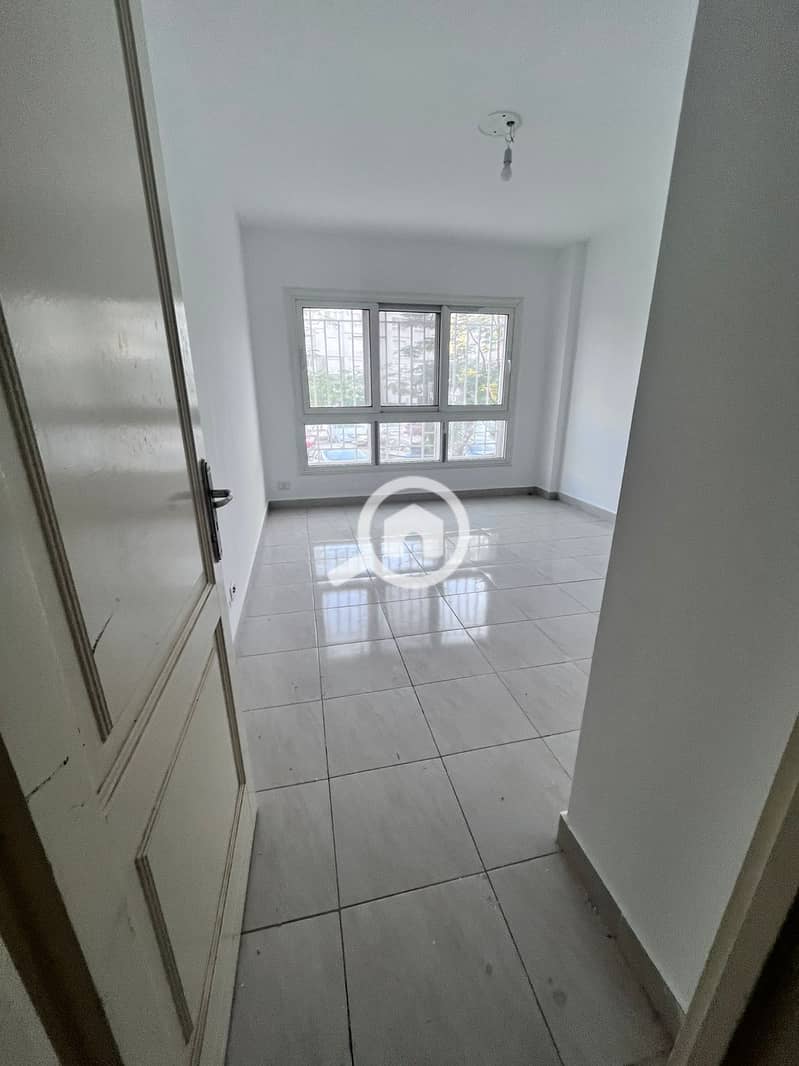 2 32ee9b5b-1ba9-4255-853b-7722ba23597a. jpg