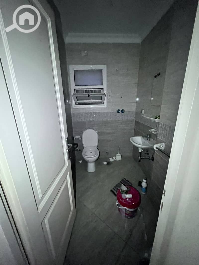 9 f63a2f36-3d3c-407b-a979-94985cef766b. jpg