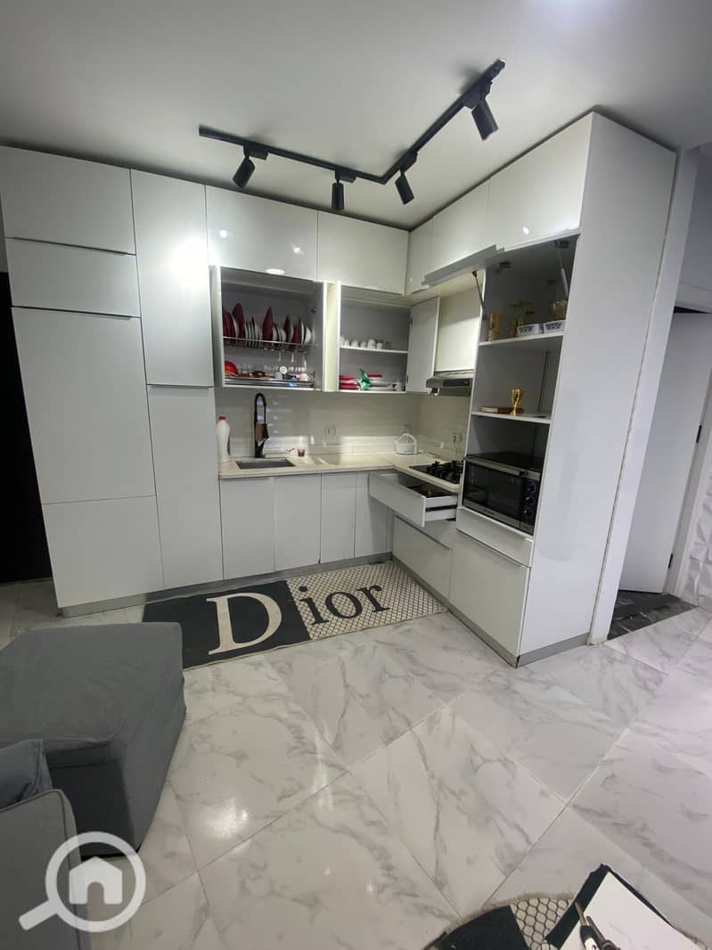 5 b5112212-dd03-477d-9383-56b44d45a7ff. jpg